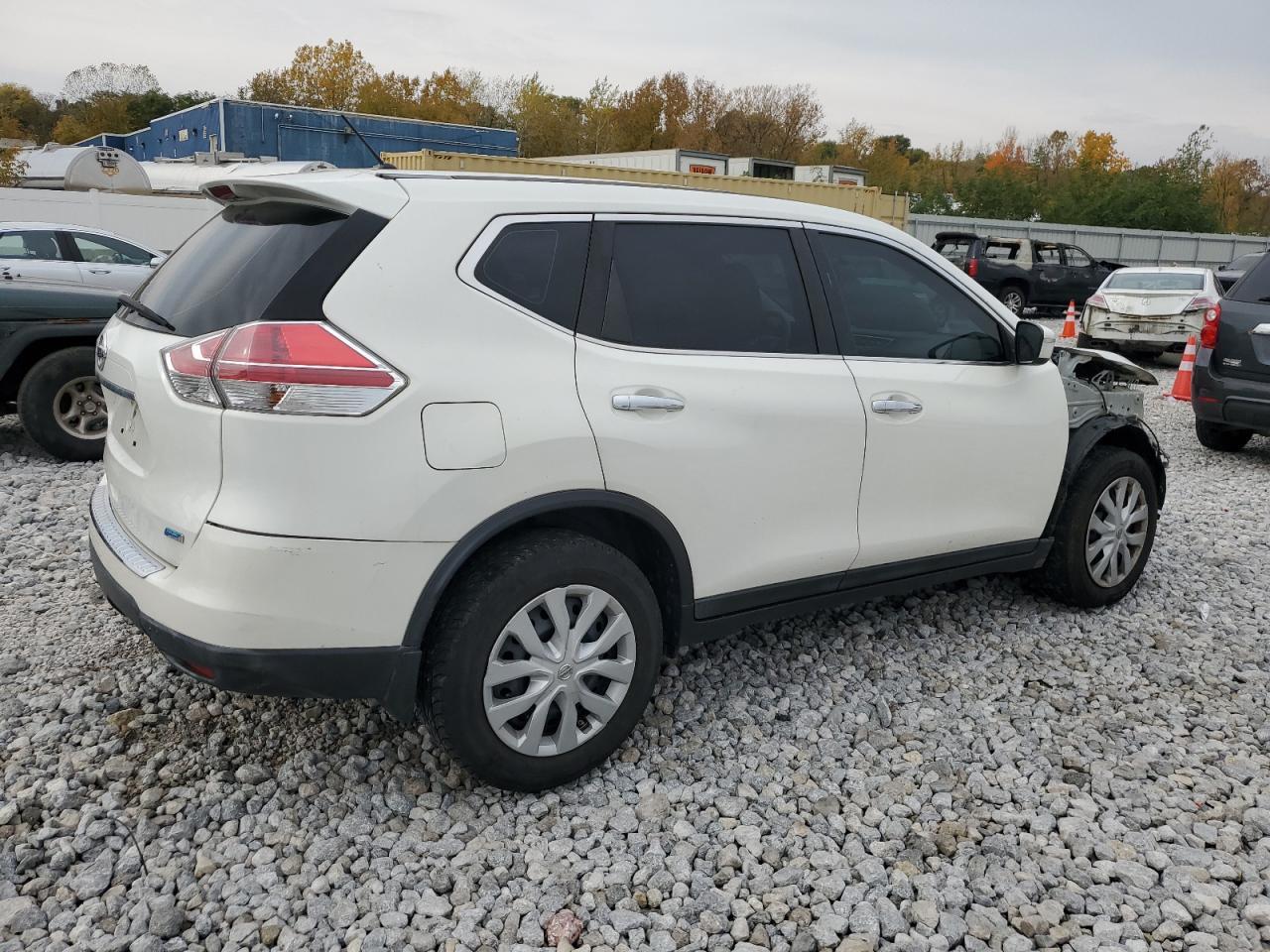 2014 NISSAN ROGUE S - Фото 3
