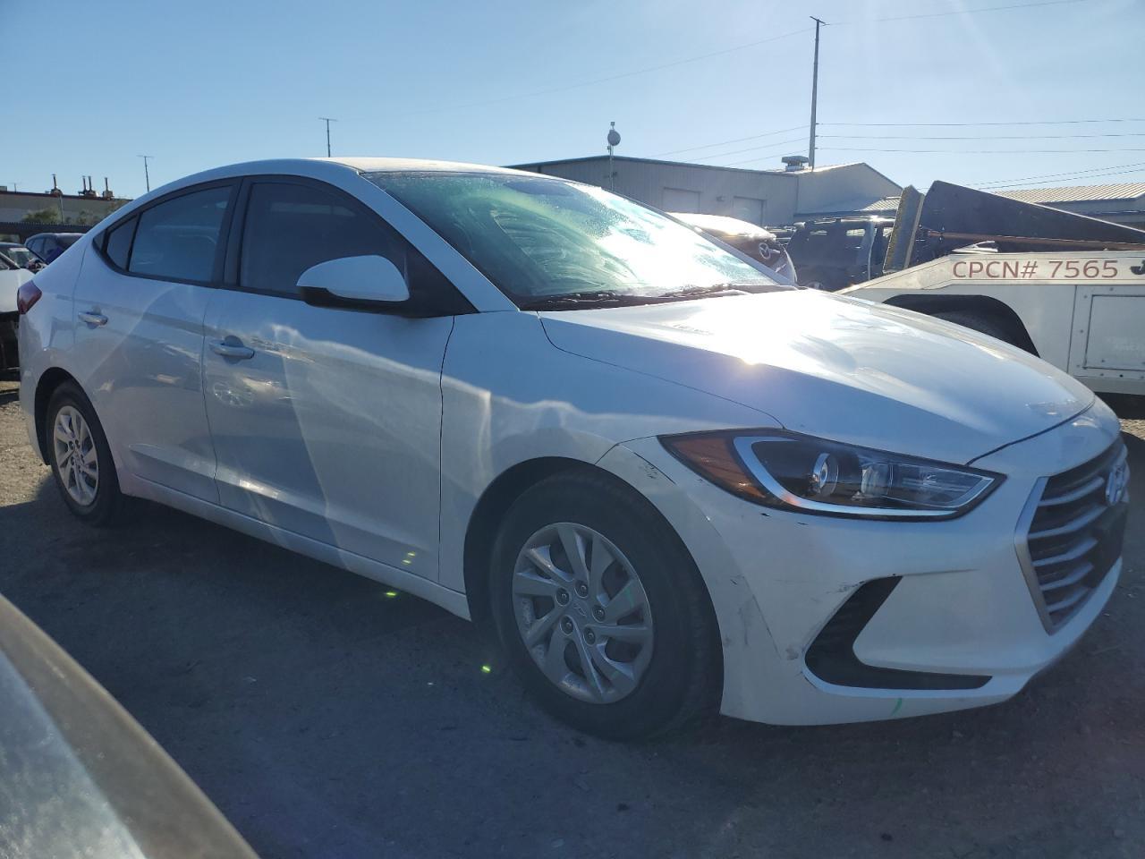 2018 HYUNDAI ELANTRA SE - Image 4