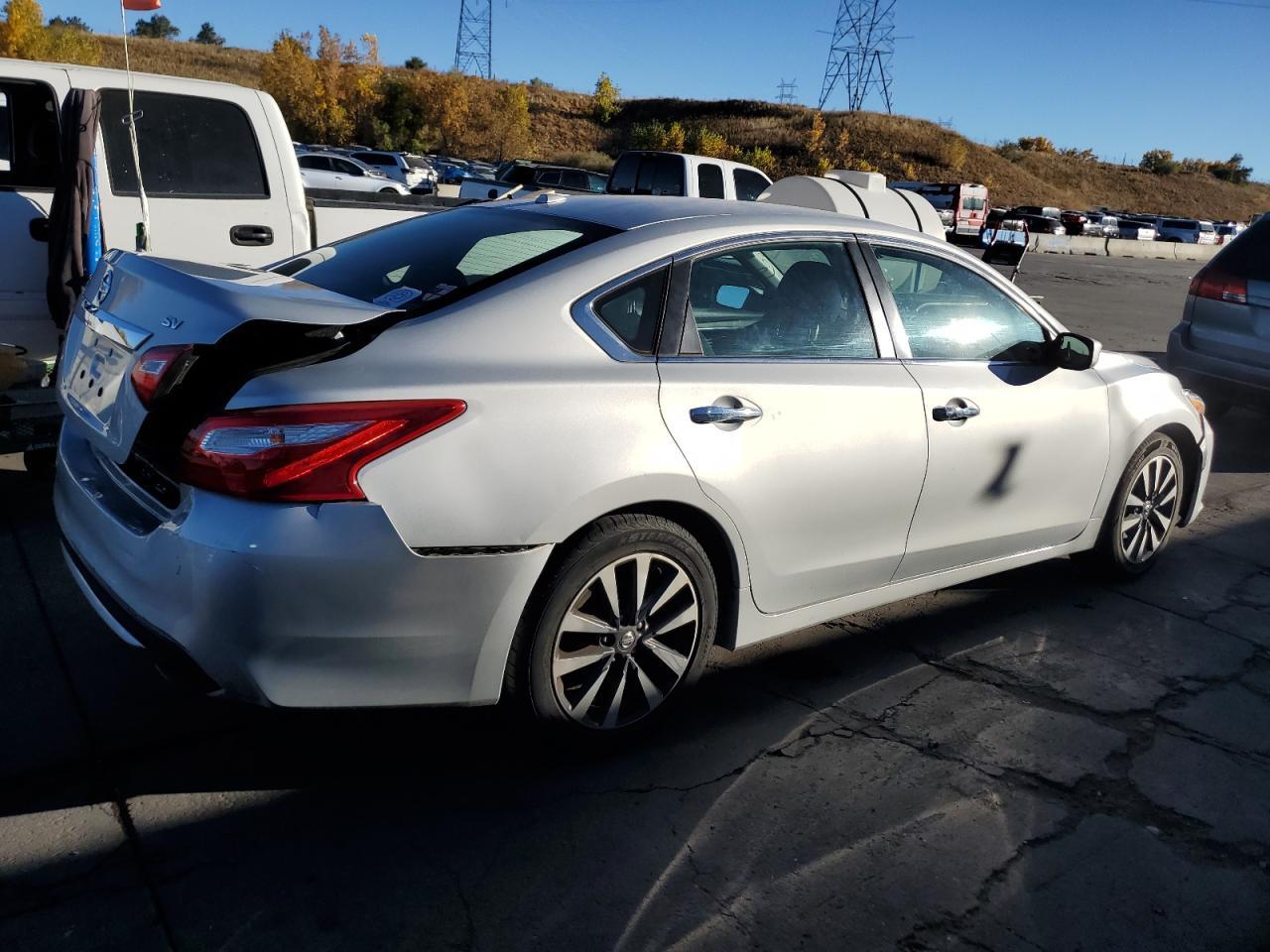 2017 NISSAN ALTIMA 2.5 - Фото 3