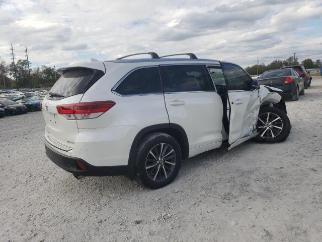 2018 Toyota Highlander Se - Фото 3