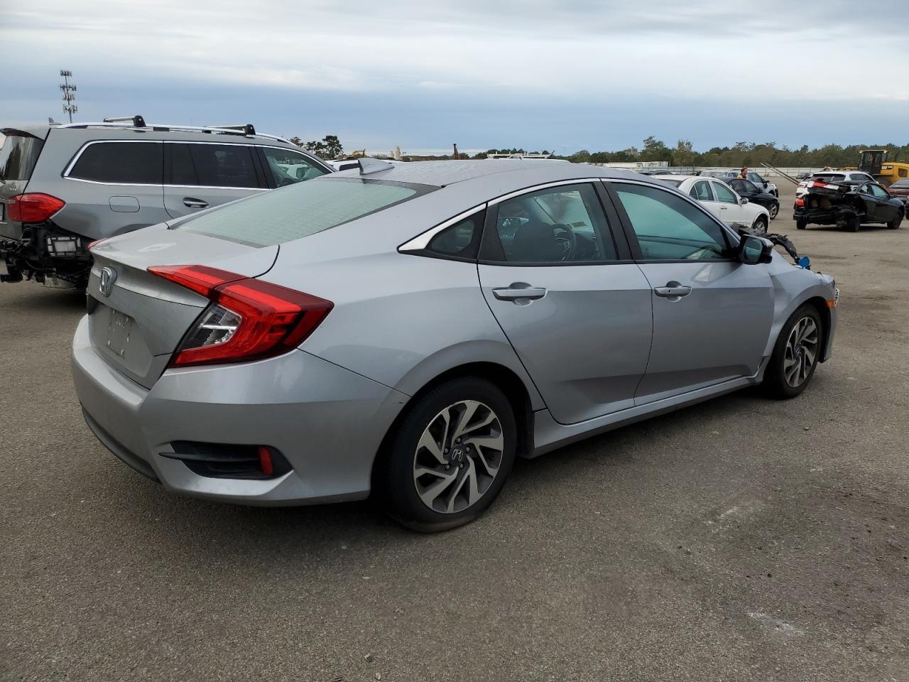 2018 HONDA CIVIC EX - Фото 3