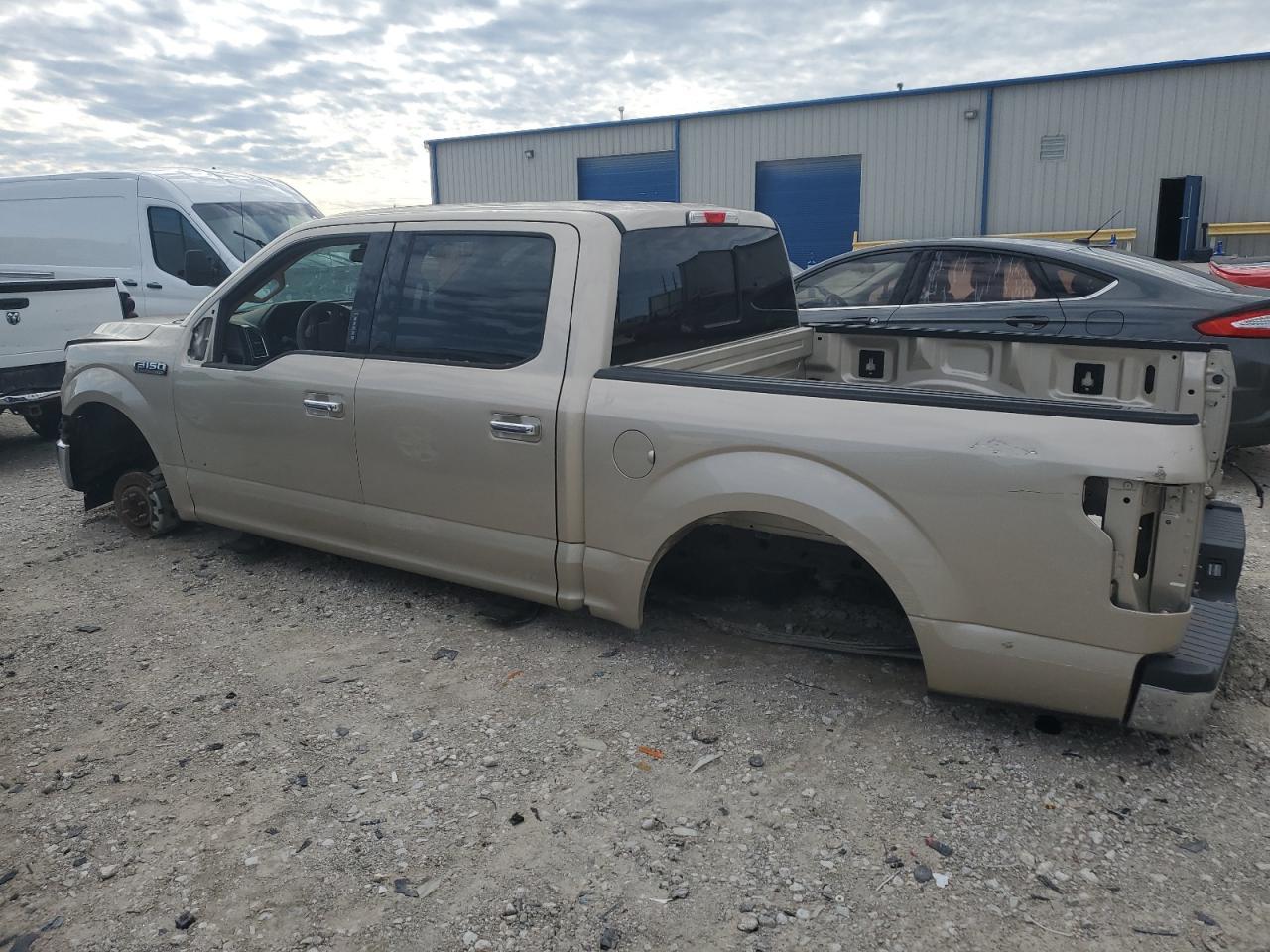 2017 FORD F150 SUPER - Фото 2