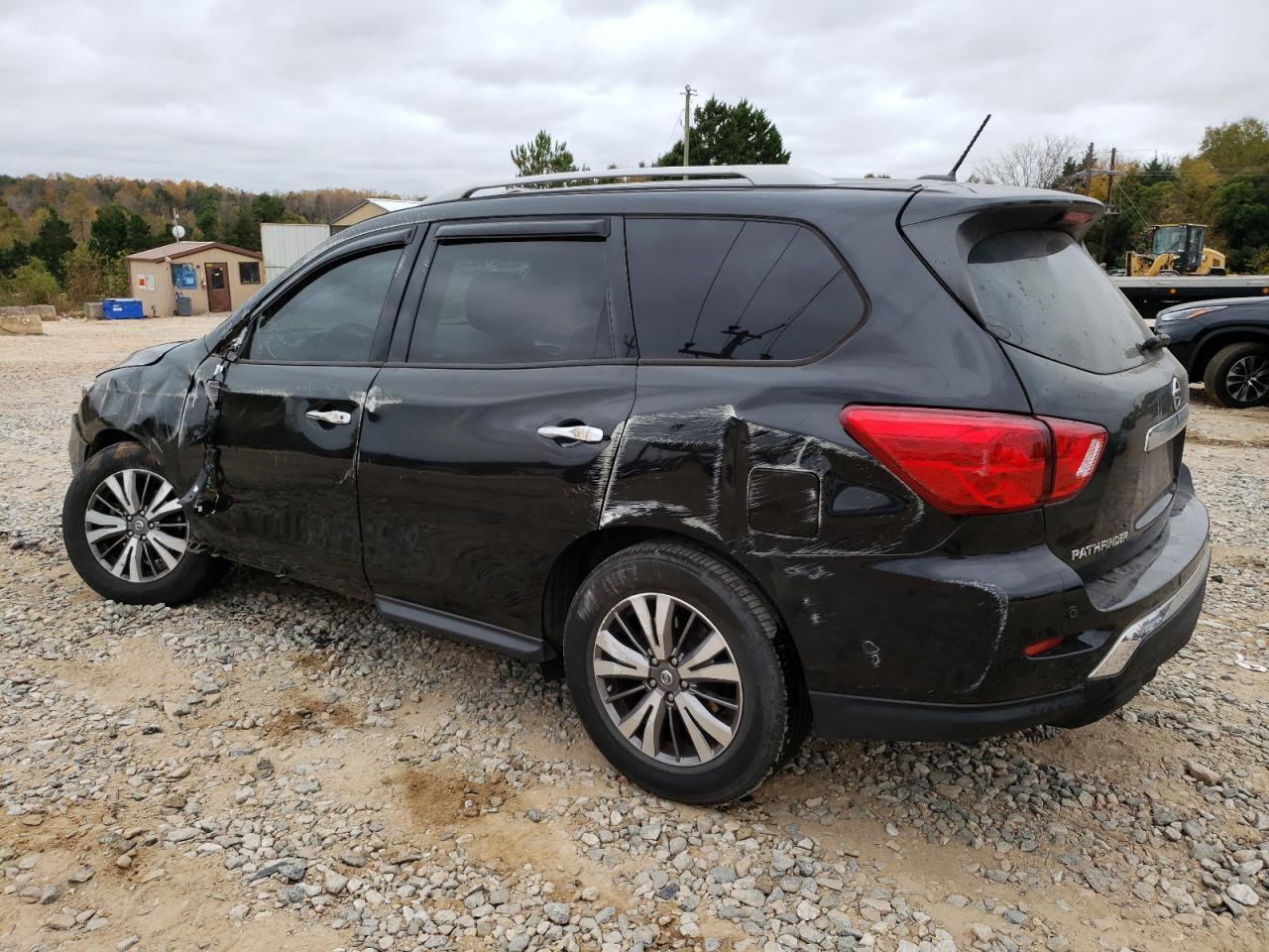 2018 NISSAN PATHFINDER - Фото 2