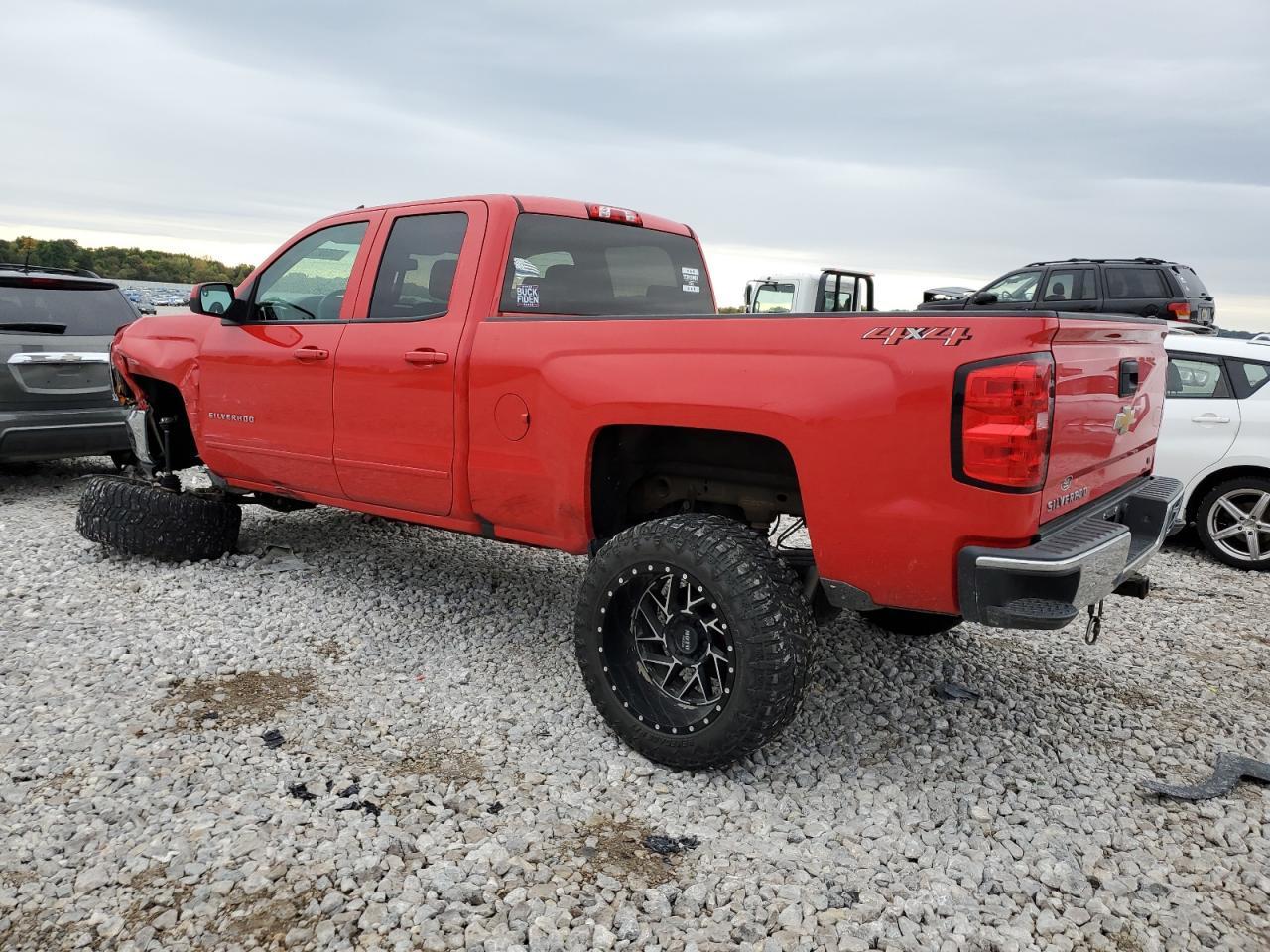 2018 CHEVROLET SILVERADO - Фото 2