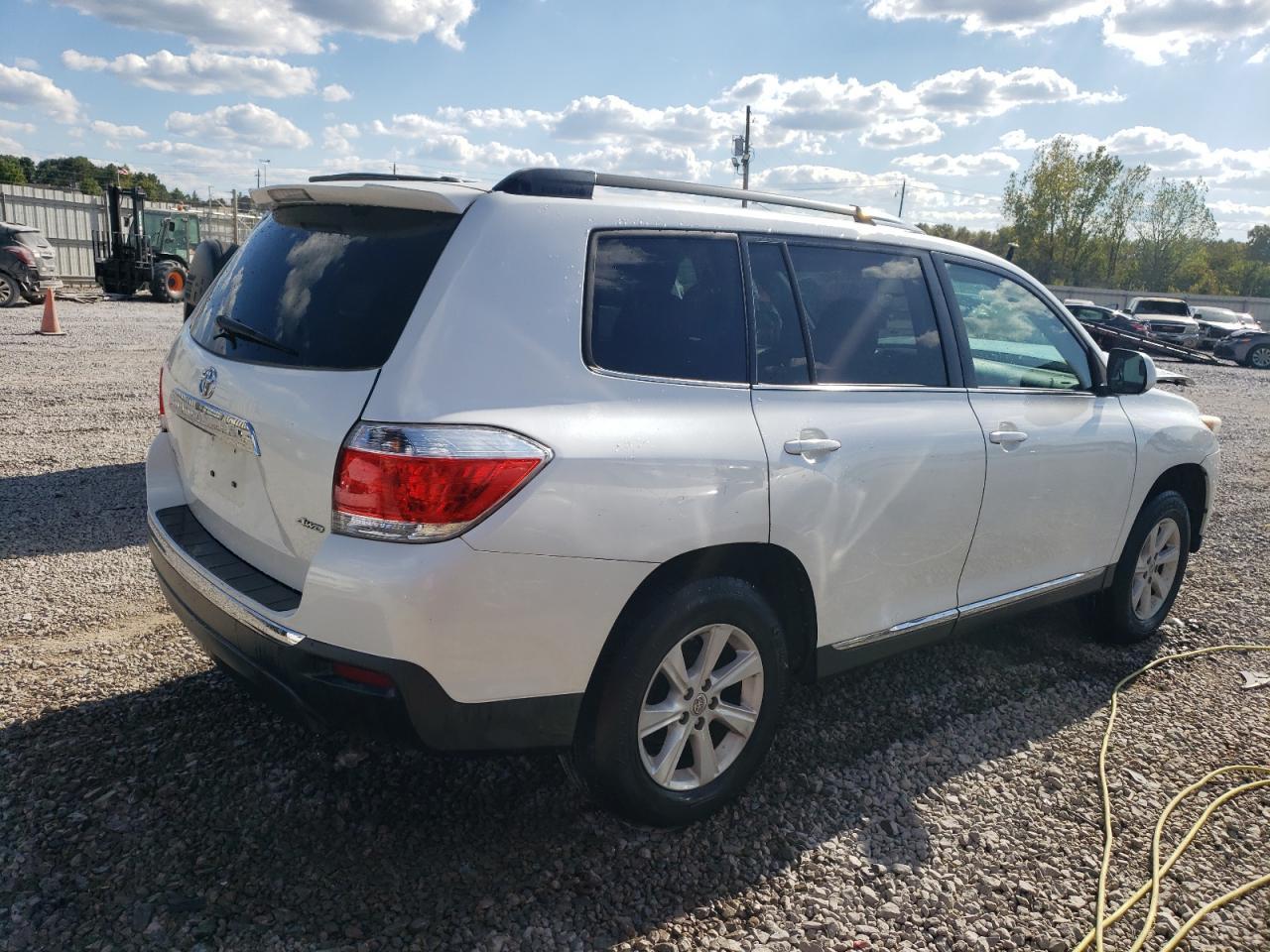 2012 TOYOTA HIGHLANDER - Фото 3