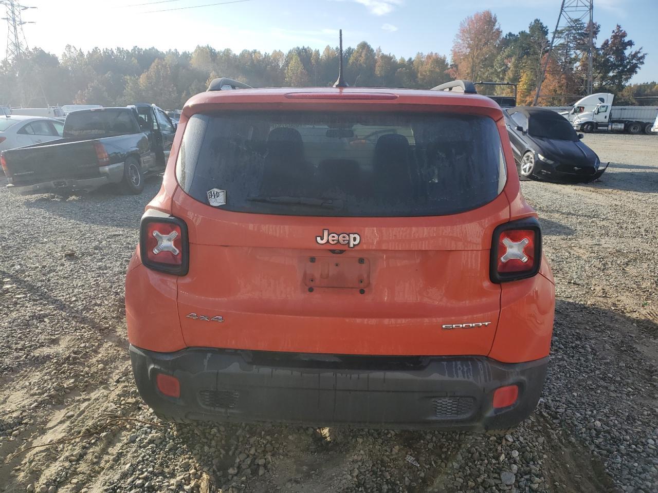 2017 JEEP RENEGADE S - Image 6