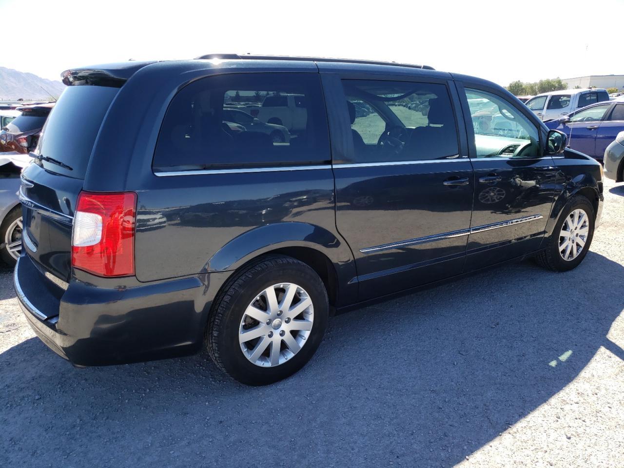 2014 CHRYSLER TOWN & COU - Фото 3