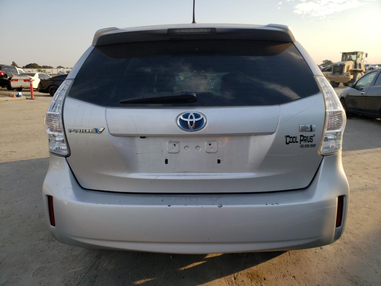 2013 TOYOTA PRIUS V - Image 6