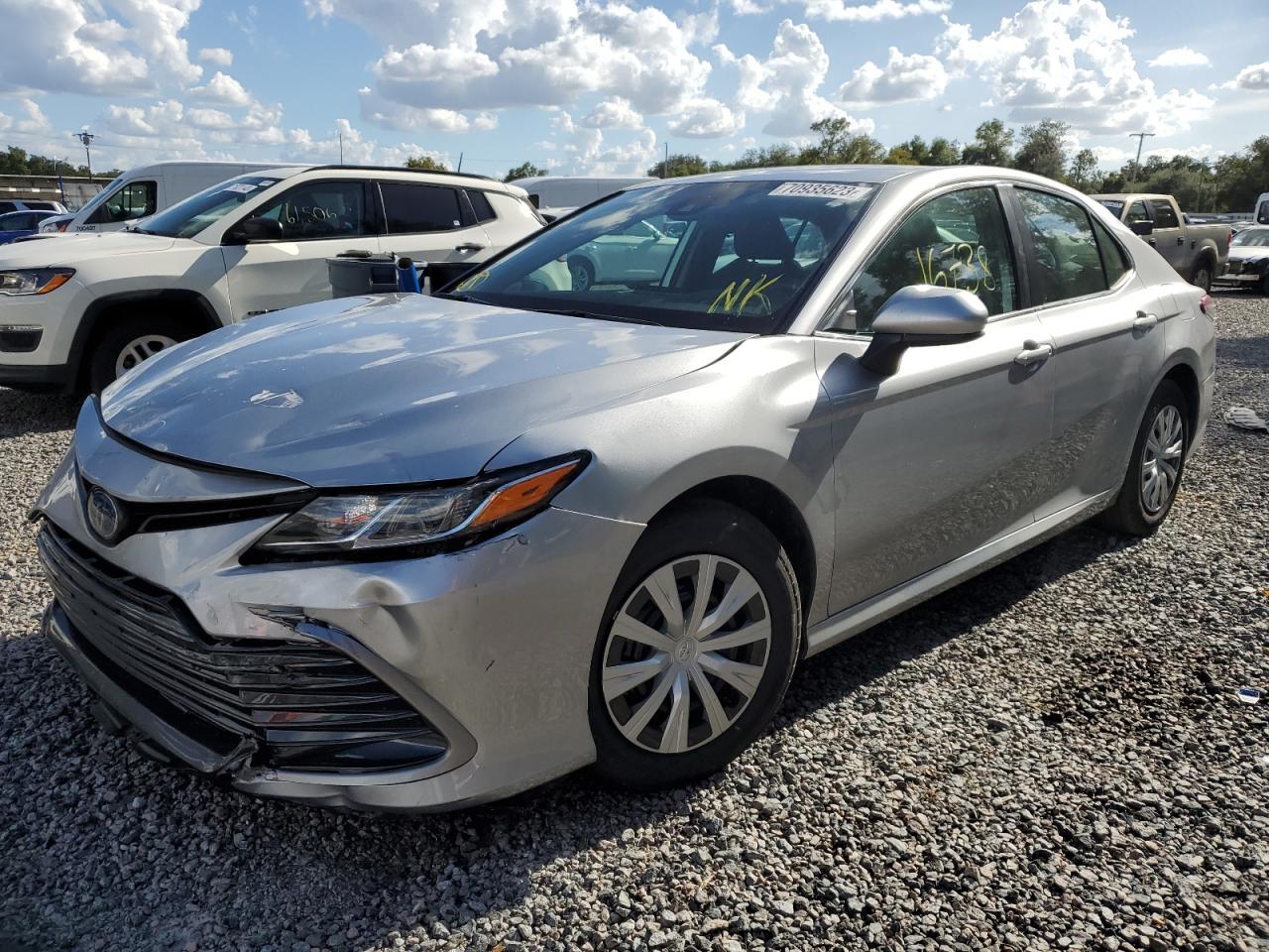 2022 TOYOTA CAMRY LE car image