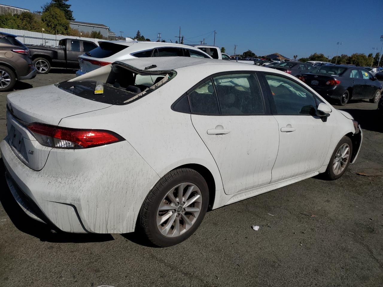 2021 TOYOTA COROLLA LE - Фото 3