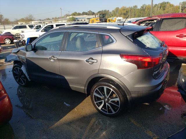 2017 Nissan Rogue Sport S - Image 2
