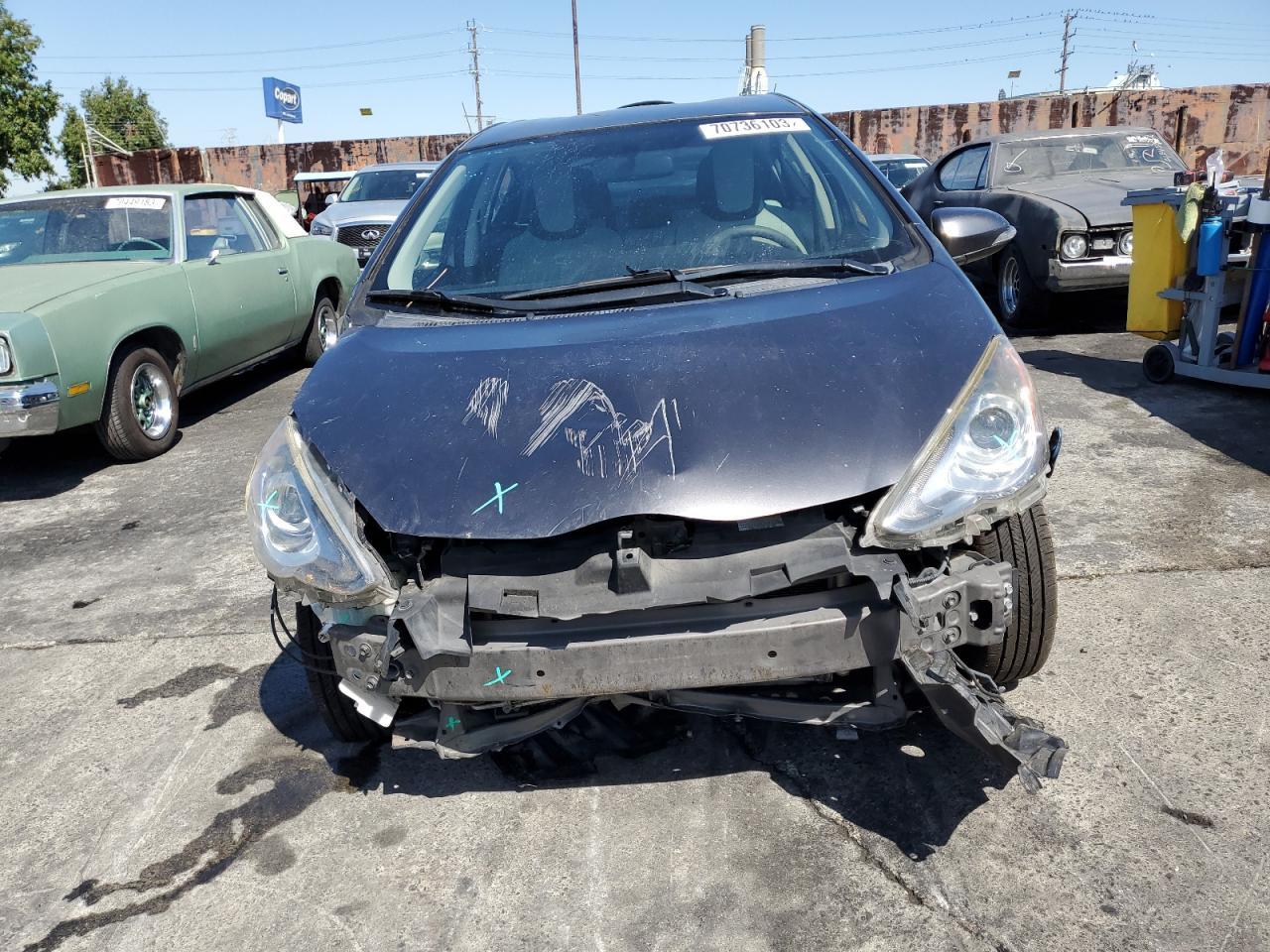 2015 TOYOTA PRIUS C - Image 5