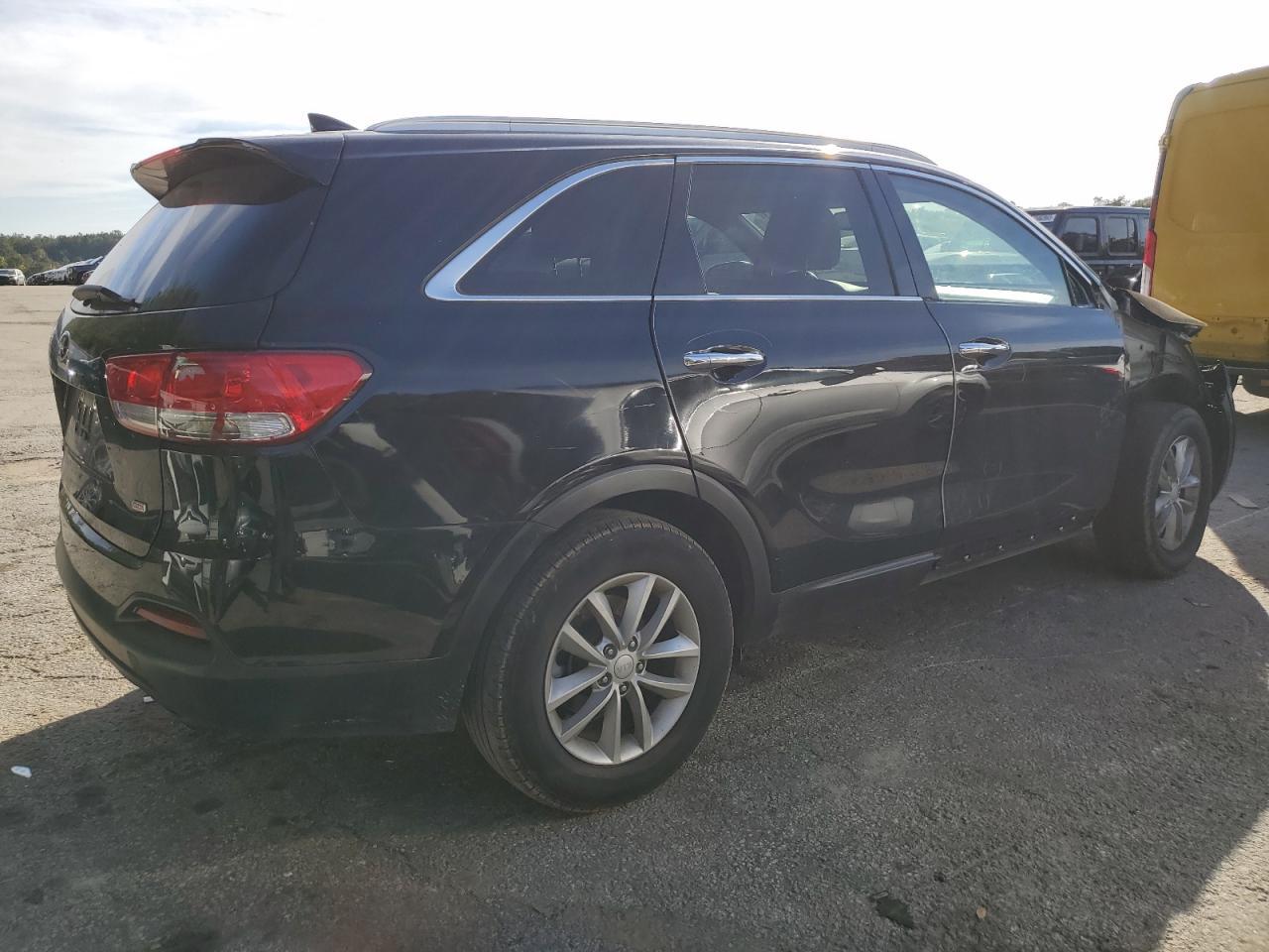 2017 KIA SORENTO LX - Фото 3