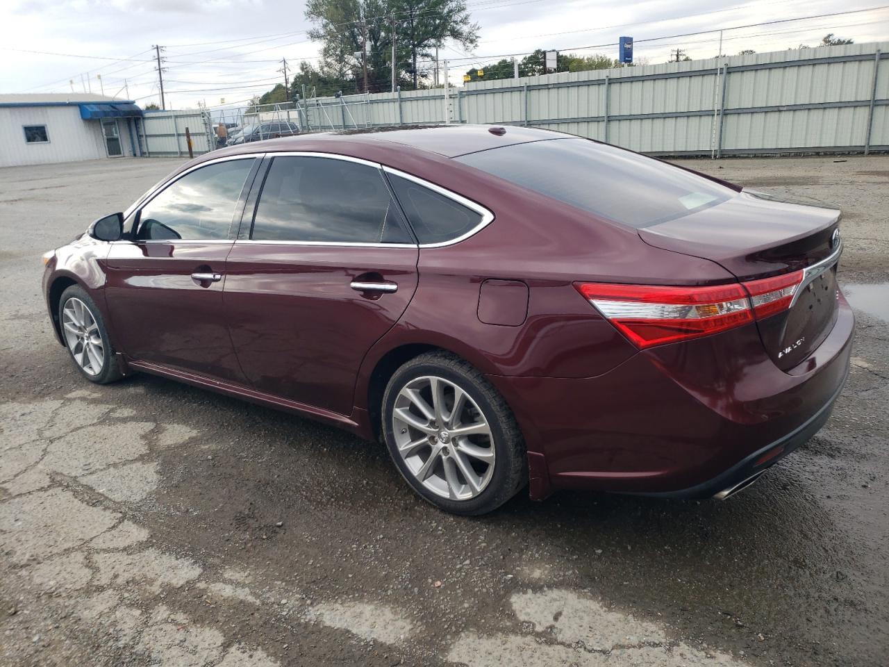 2015 TOYOTA AVALON XLE - Image 2
