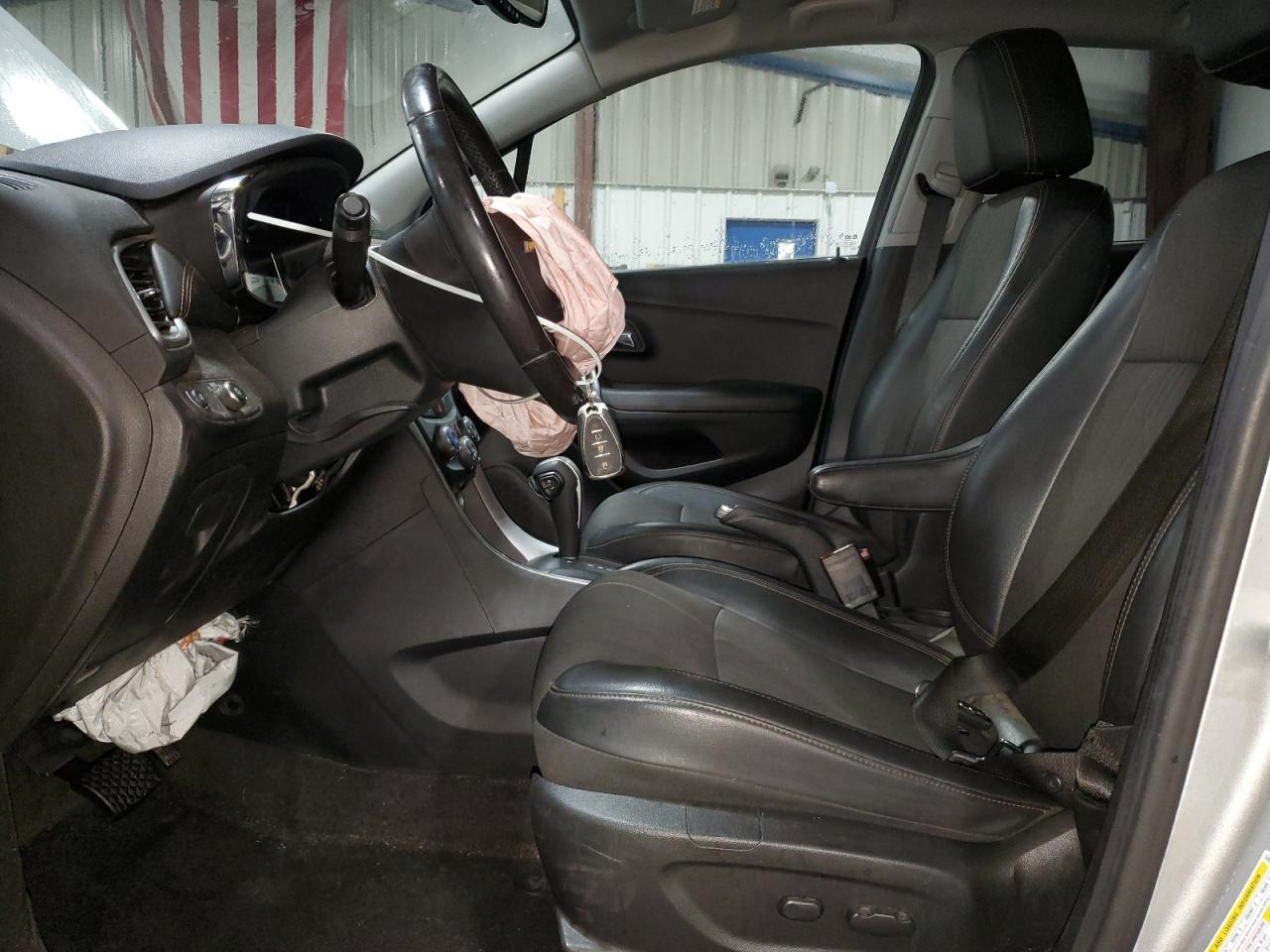 2018 CHEVROLET TRAX 1LT - Image 7