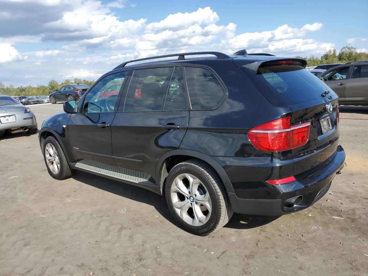 2012 BMW X5 XDRIVE3 - Image 2