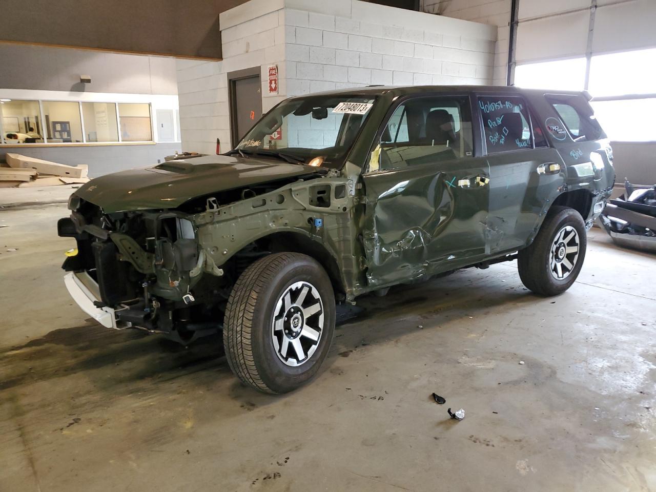 2022 TOYOTA 4RUNNER SR