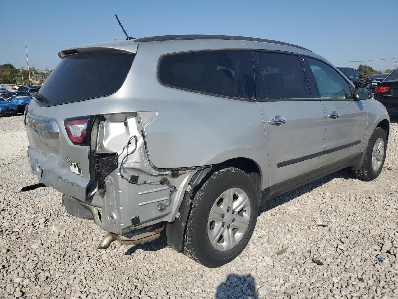 2015 CHEVROLET TRAVERSE L - Image 3