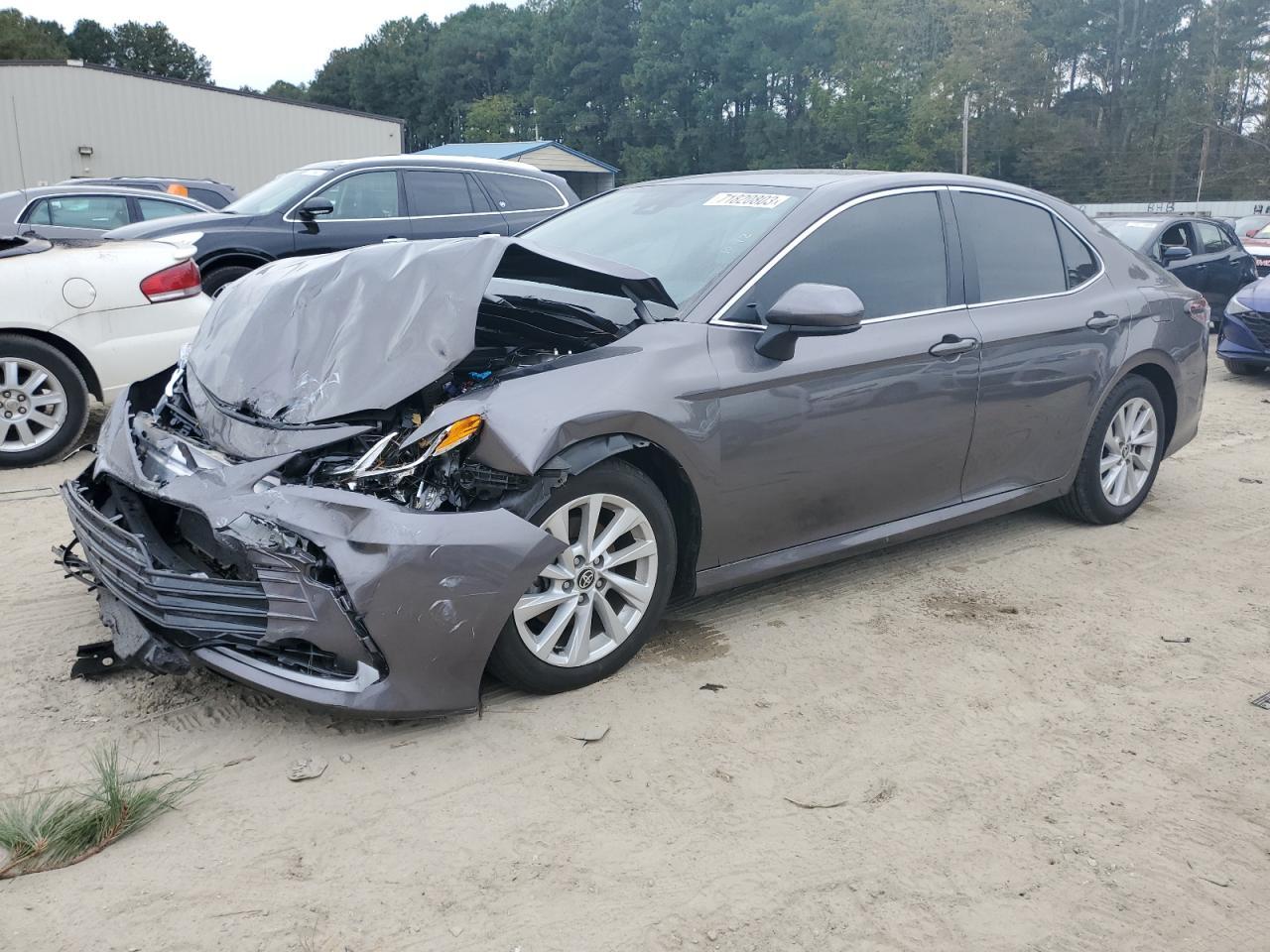 2022 TOYOTA CAMRY LE car image