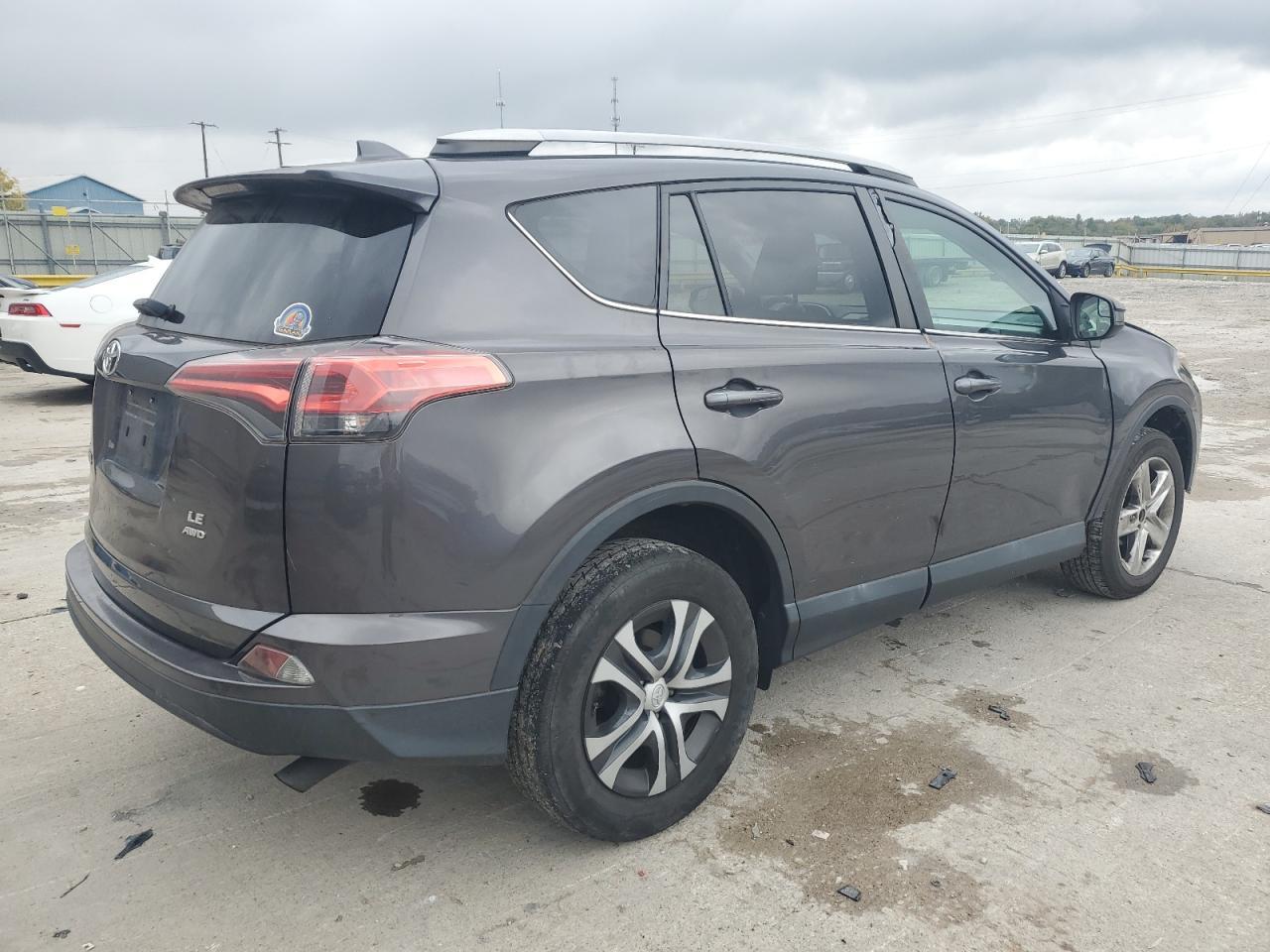 2017 TOYOTA RAV4 LE - Фото 3