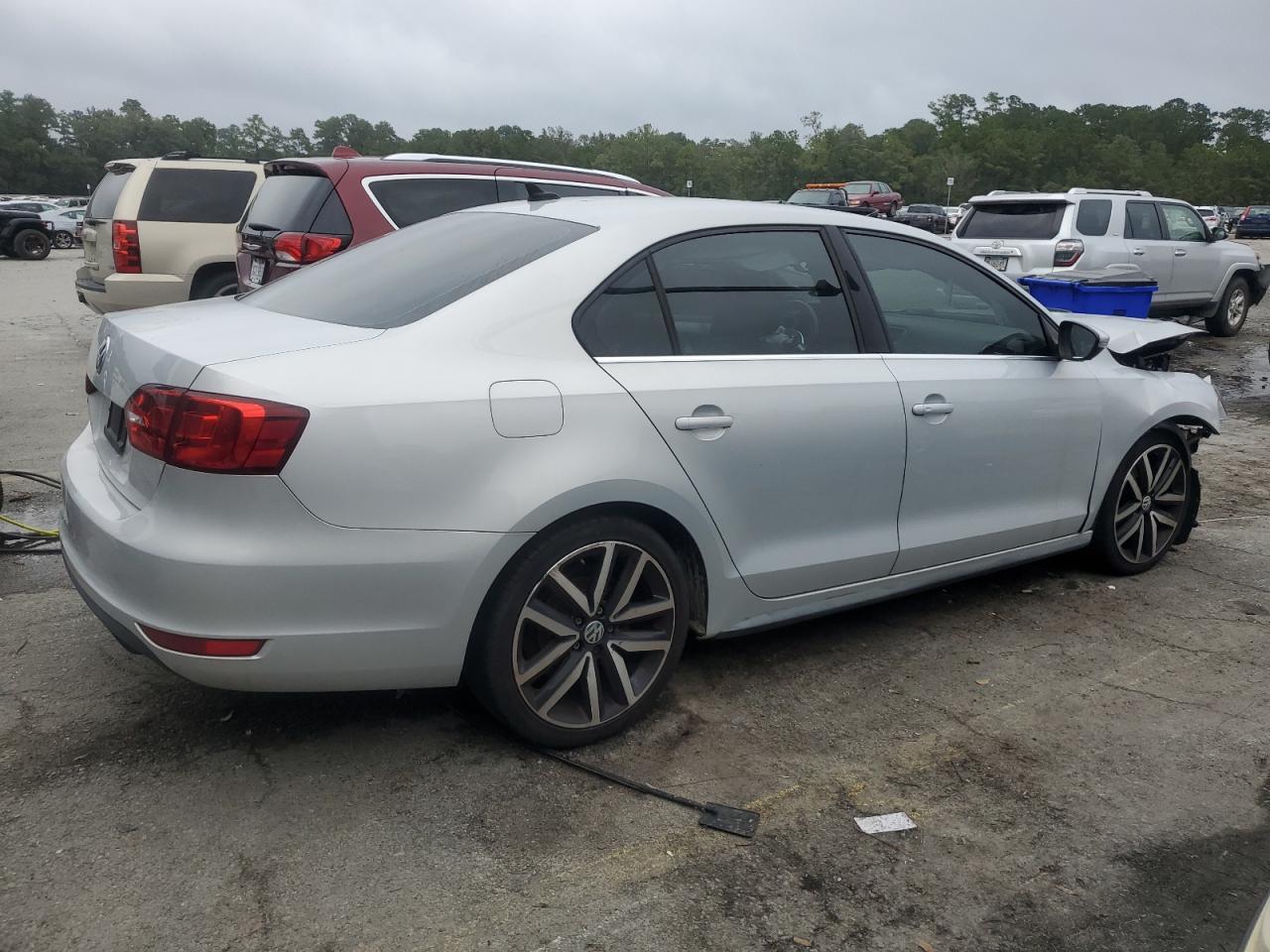2013 VOLKSWAGEN JETTA GLI - Фото 3