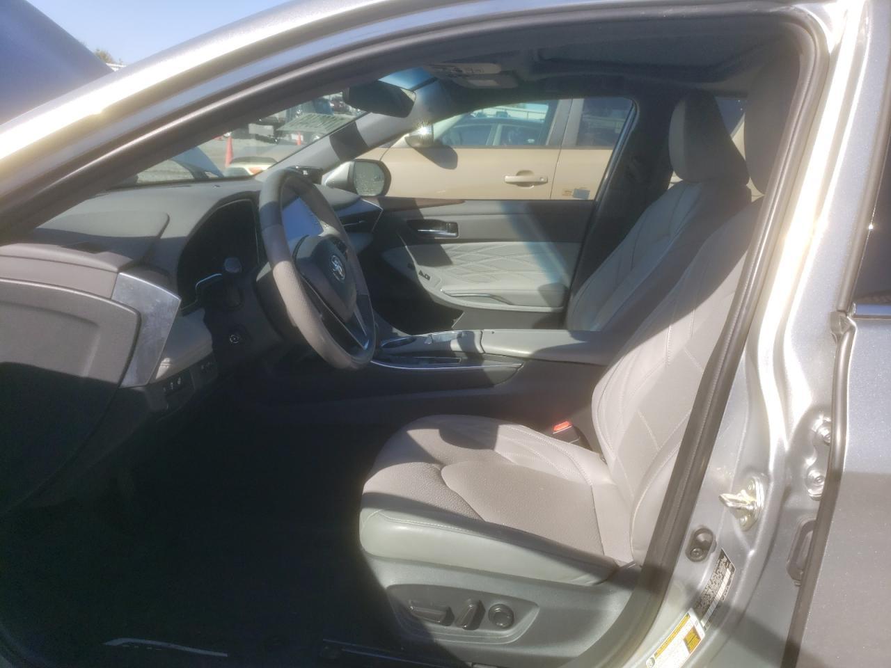 2019 TOYOTA AVALON XLE - Image 7