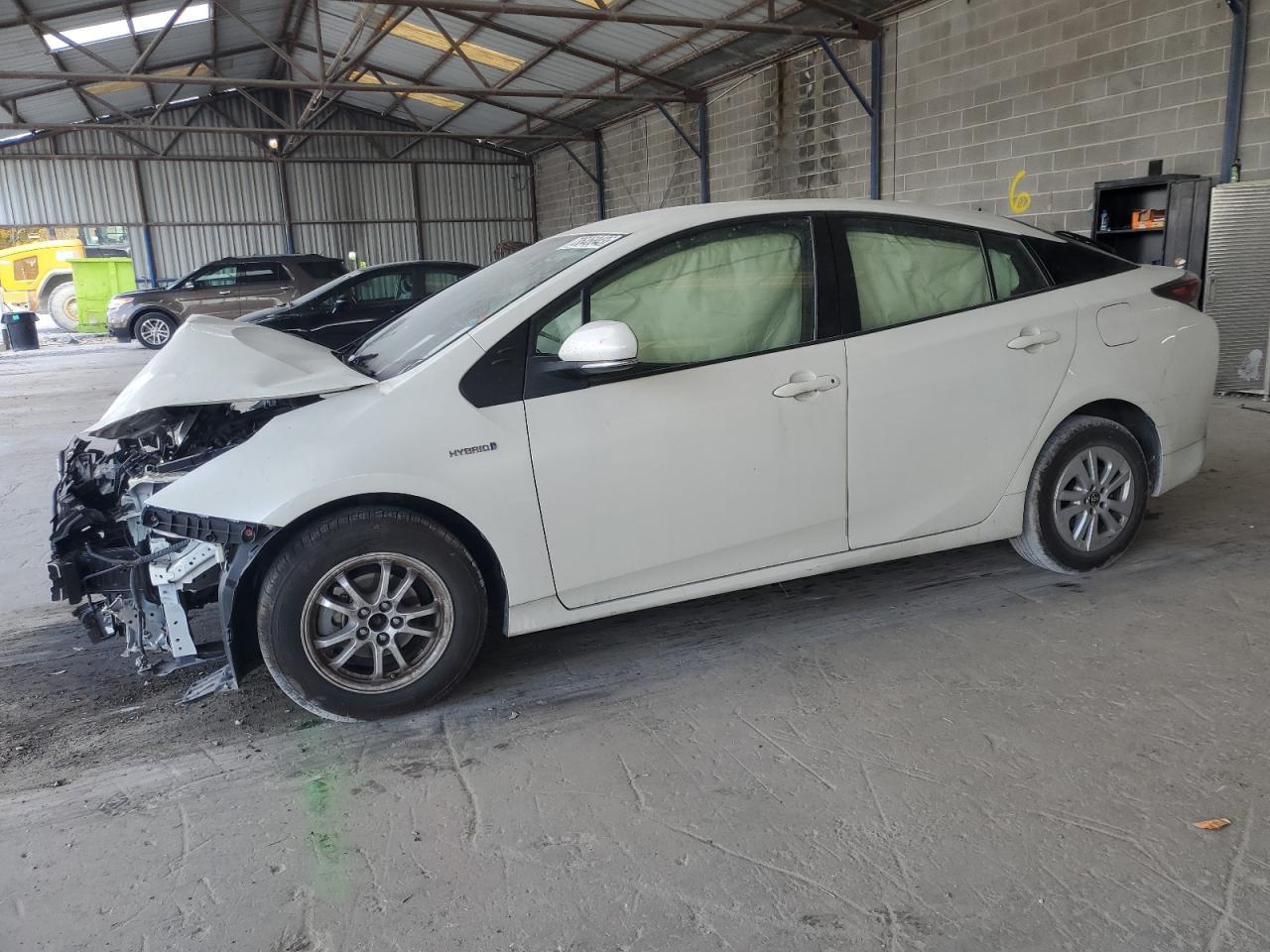 2016 TOYOTA PRIUS
