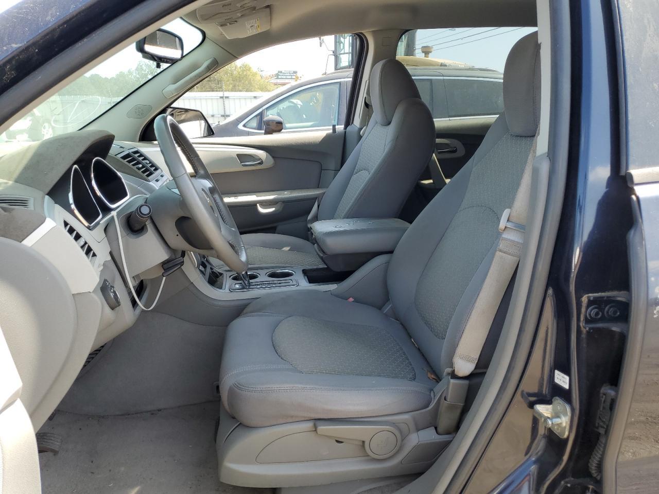 2011 CHEVROLET TRAVERSE L - Фото 7
