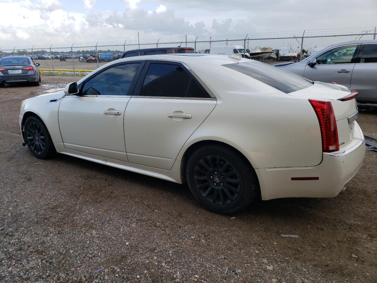 2011 CADILLAC CTS - Image 2