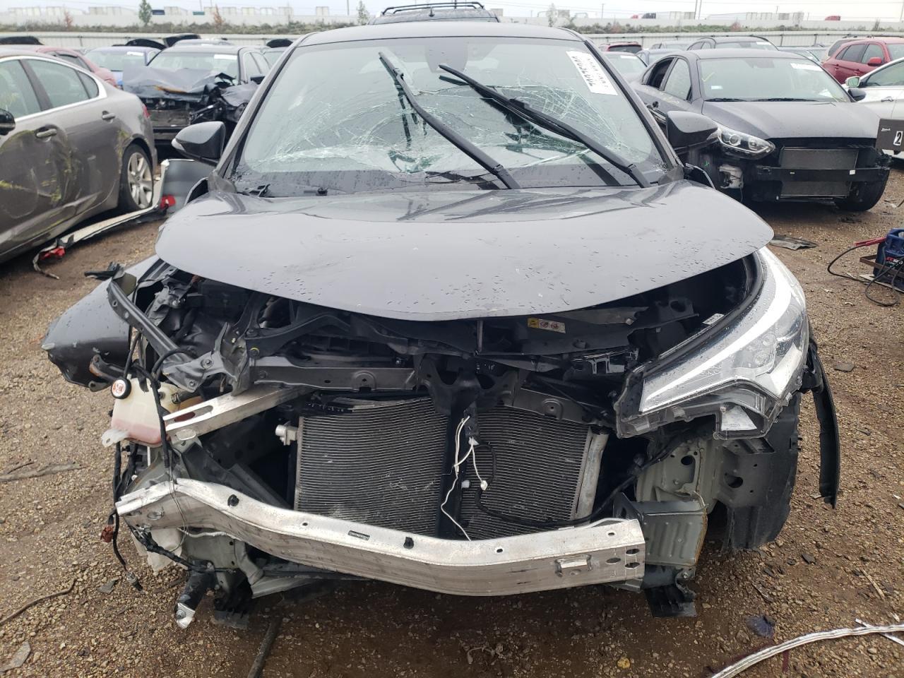 2019 TOYOTA C-HR XLE - Фото 5