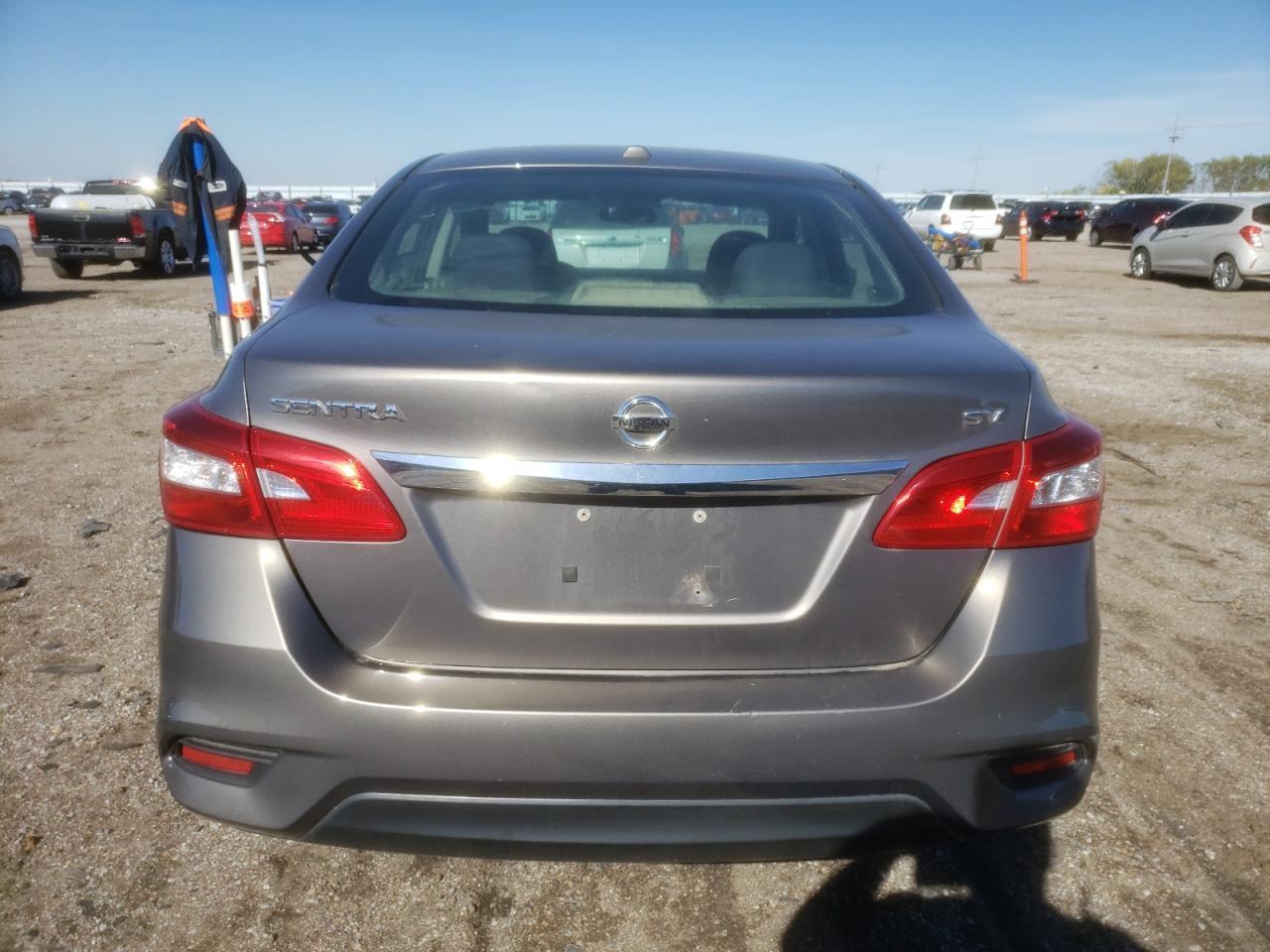 2017 NISSAN SENTRA S - Фото 6