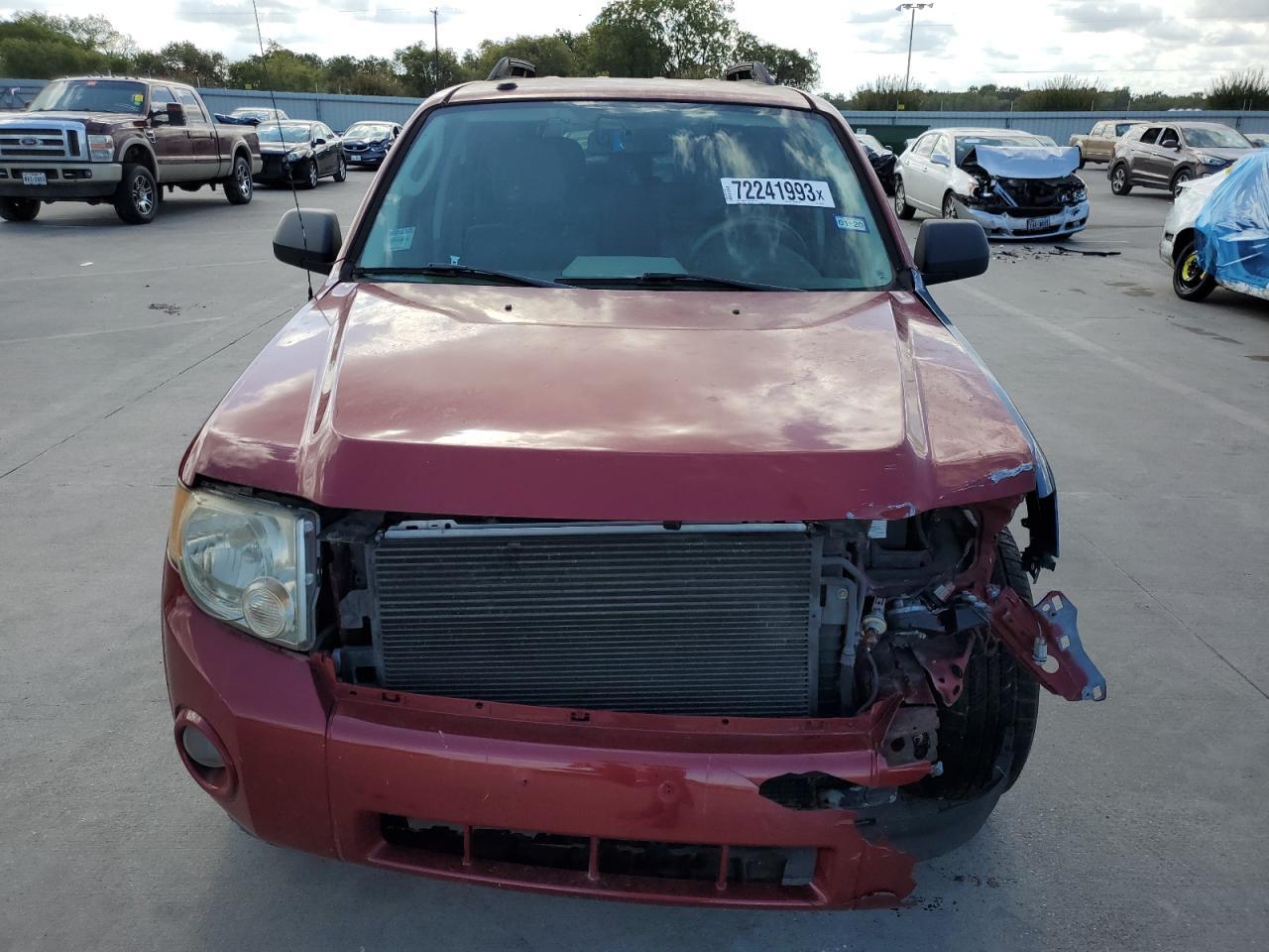 2010 FORD ESCAPE XLT - Image 5