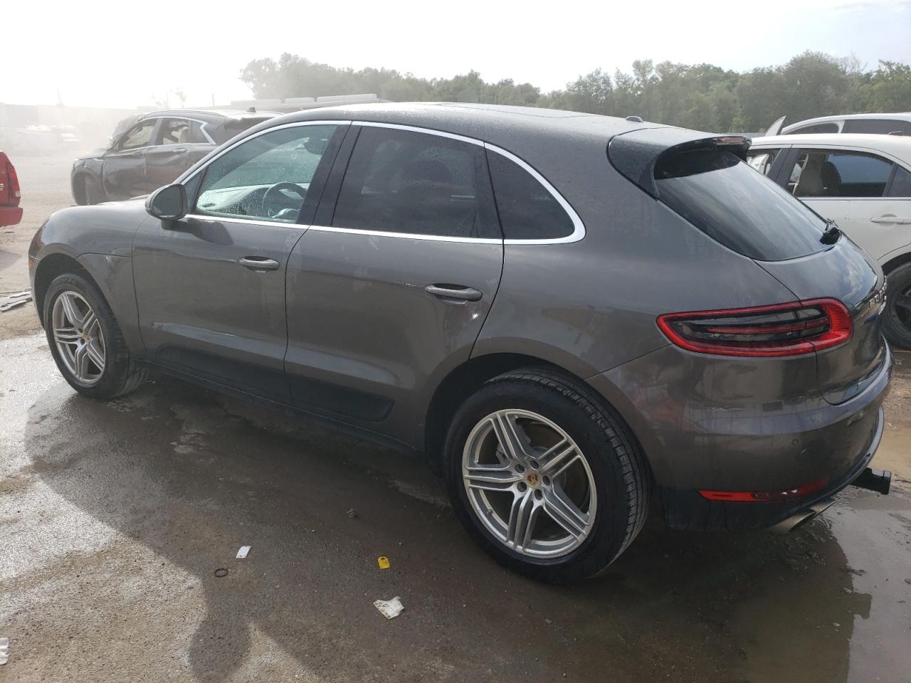 2015 PORSCHE MACAN S - Image 2
