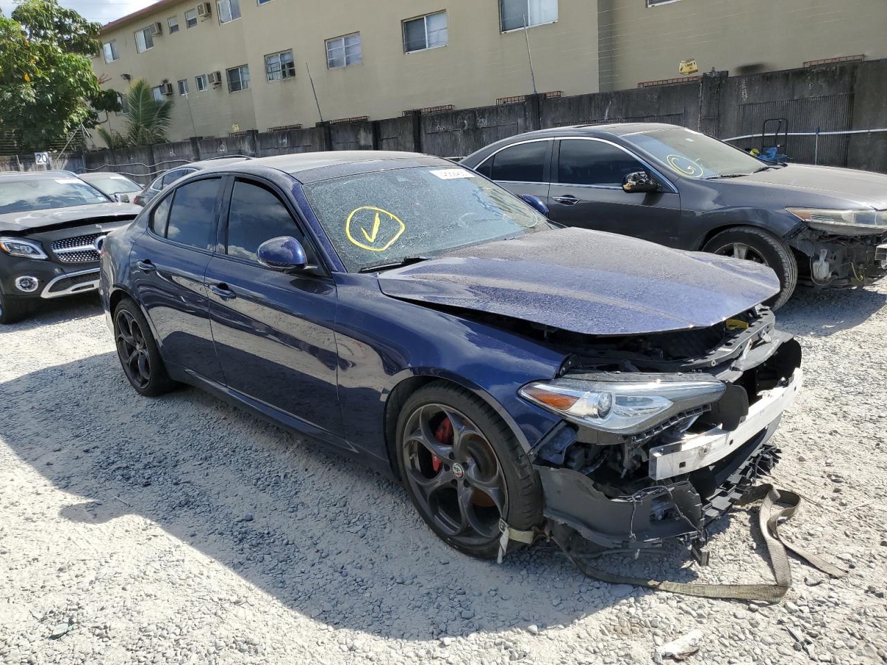 2017 ALFA ROMEO GIULIA TI - Фото 4