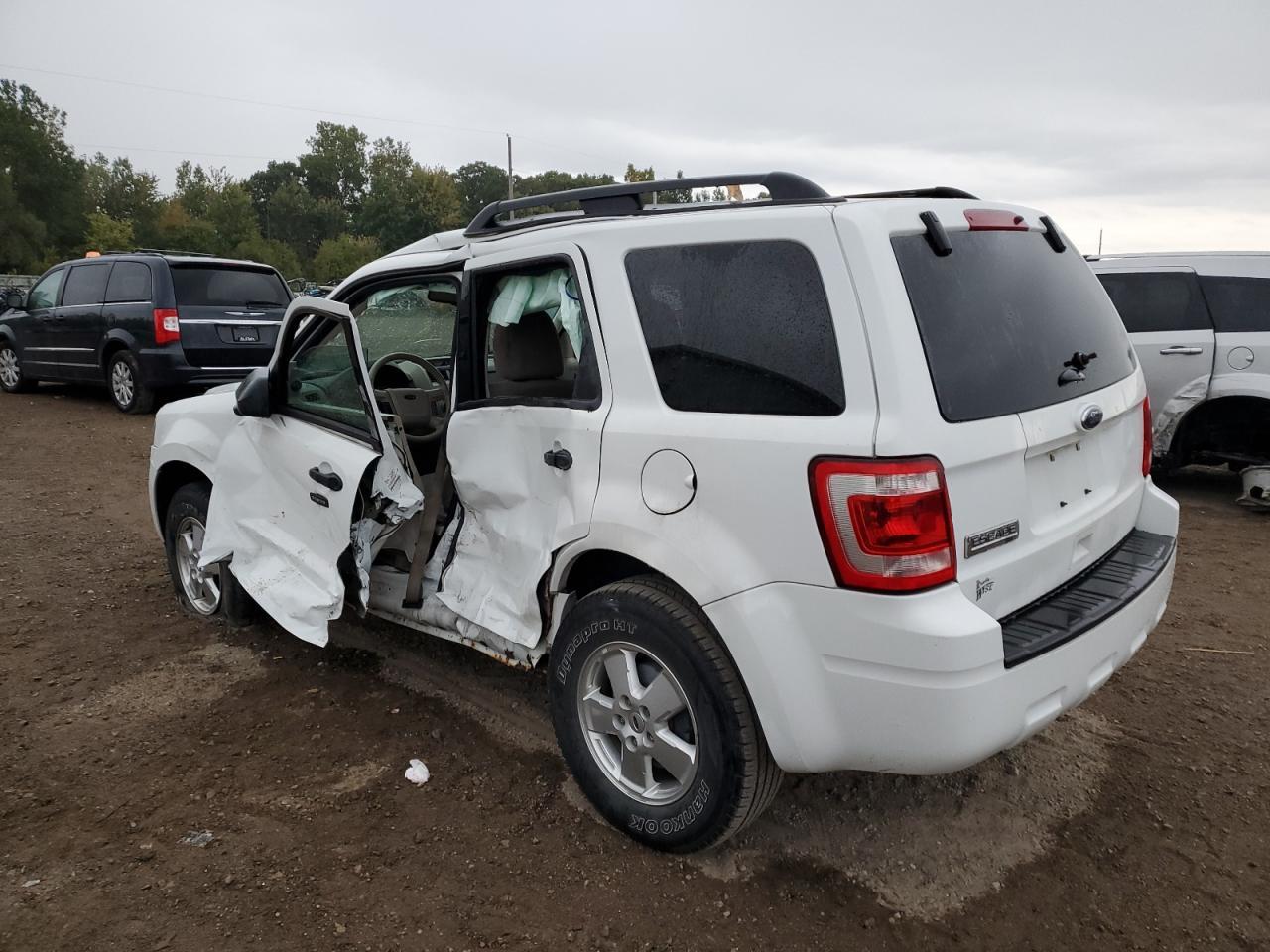 2012 FORD ESCAPE XLT - Фото 2