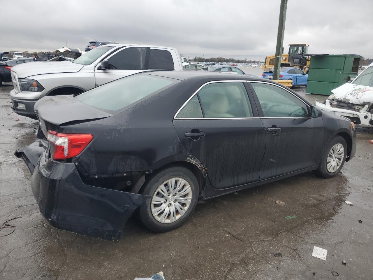 2014 TOYOTA CAMRY L - Image 3