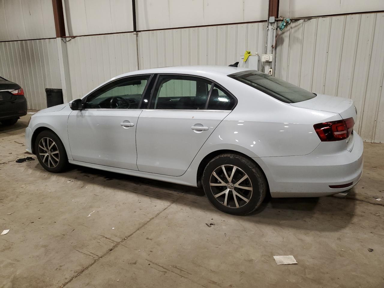 2017 VOLKSWAGEN JETTA SE - Image 2