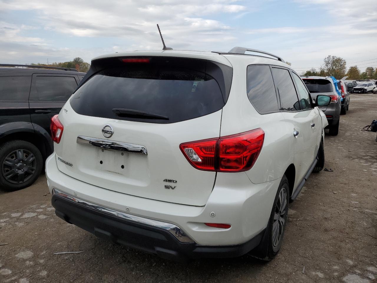 2017 NISSAN PATHFINDER - Image 3