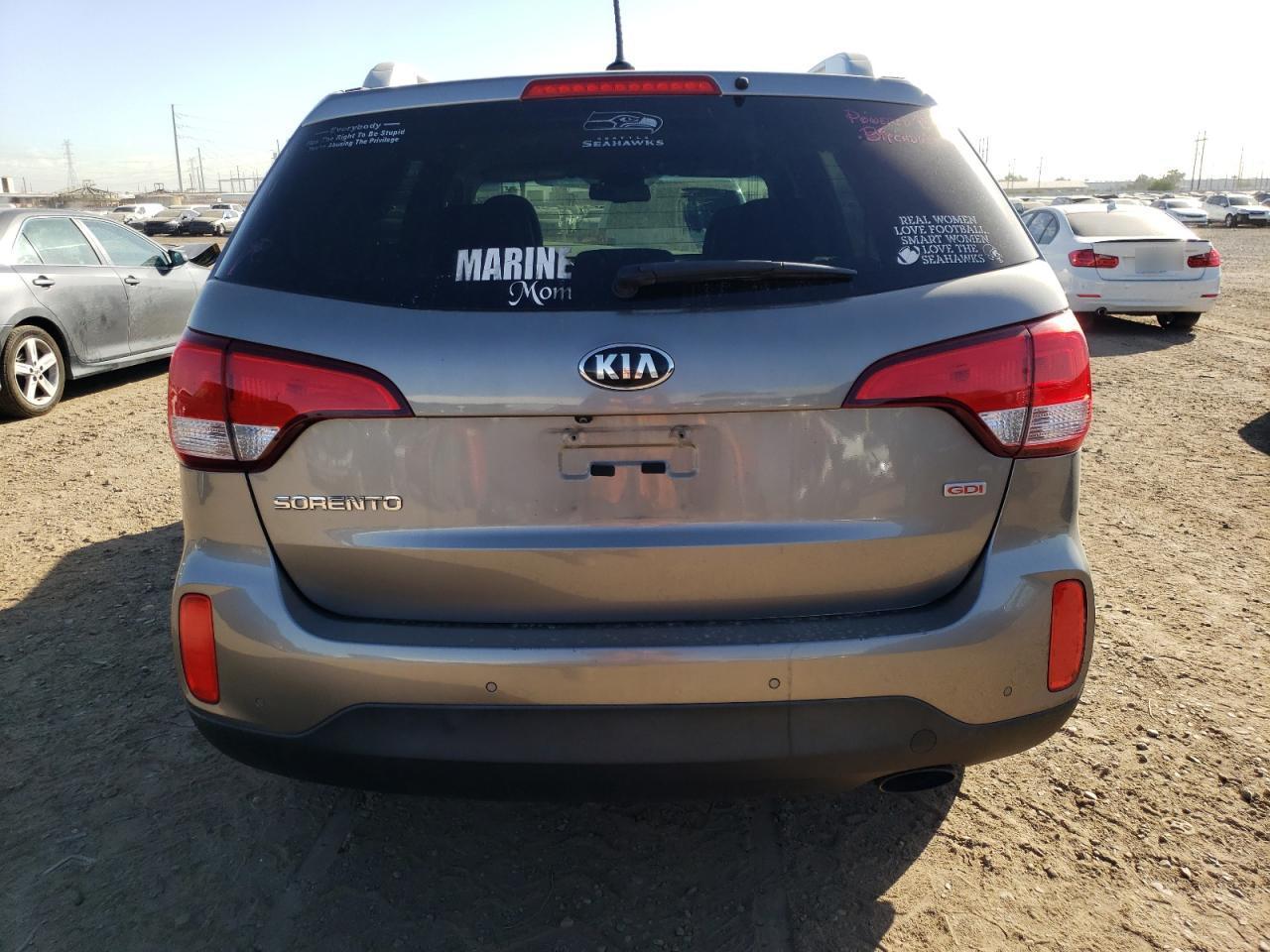 2015 KIA SORENTO LX - Image 6