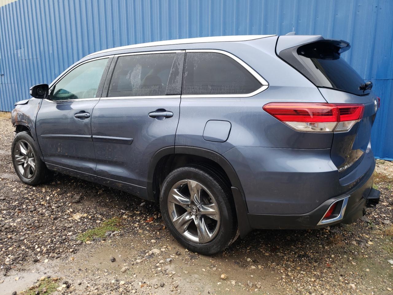 2018 TOYOTA HIGHLANDER - Image 2