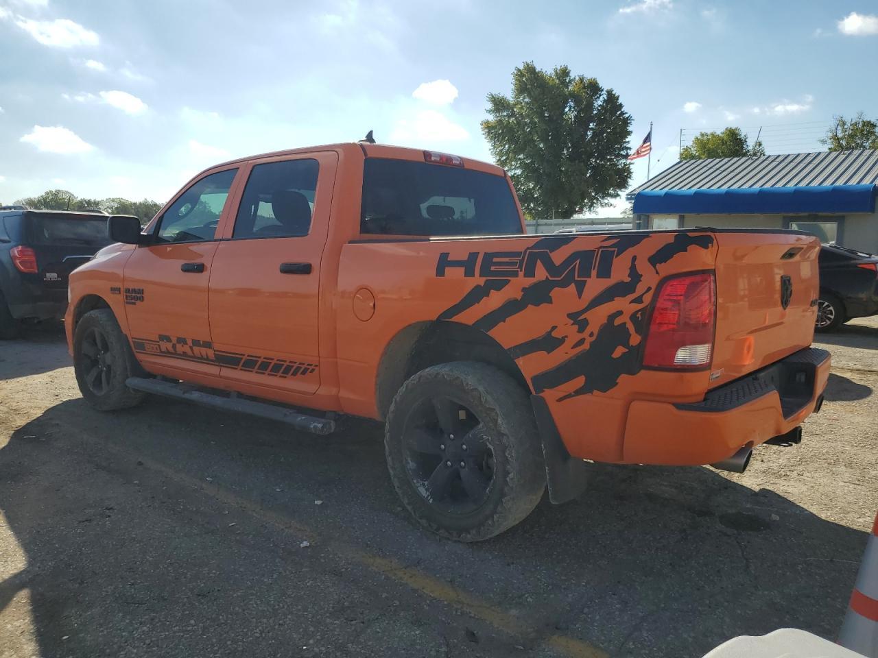 2019 RAM 1500 CLASS - Image 2