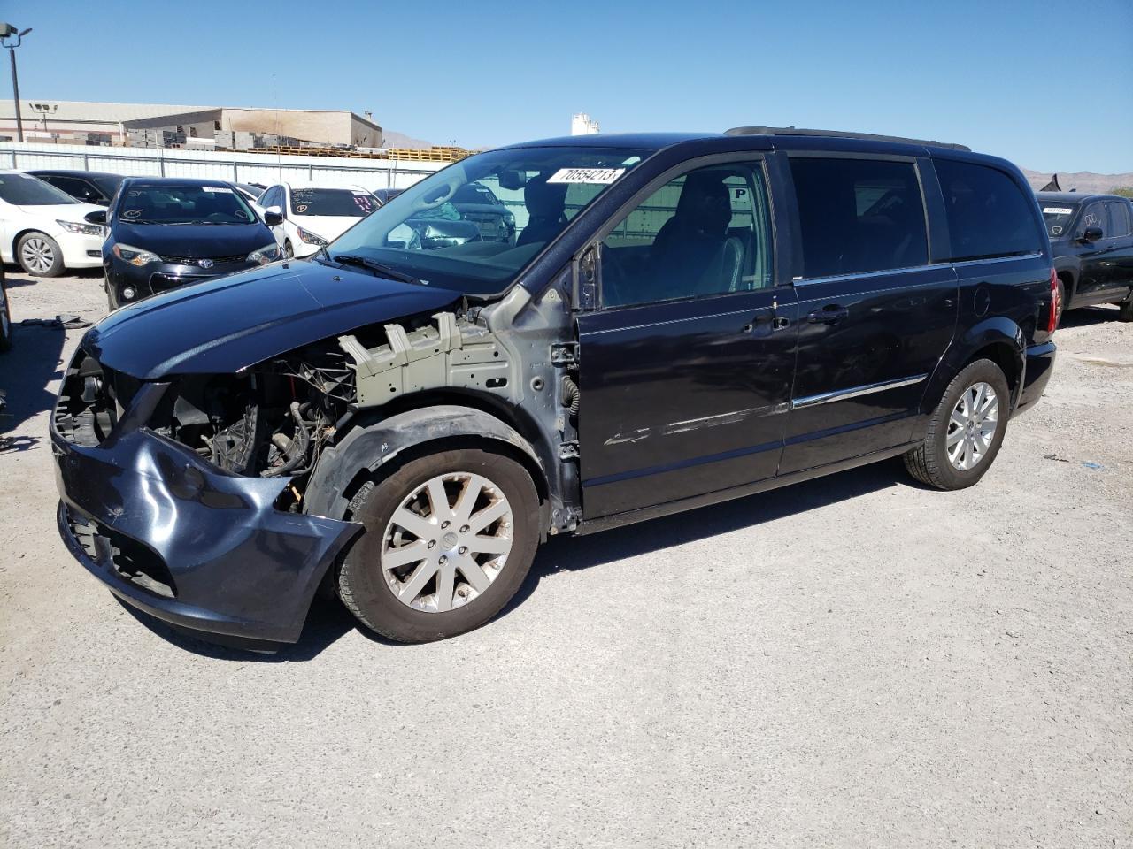 2014 CHRYSLER TOWN & COU car image