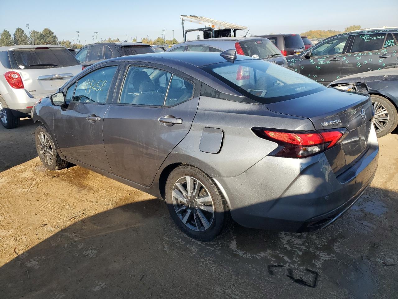 2021 NISSAN VERSA SV - Фото 2