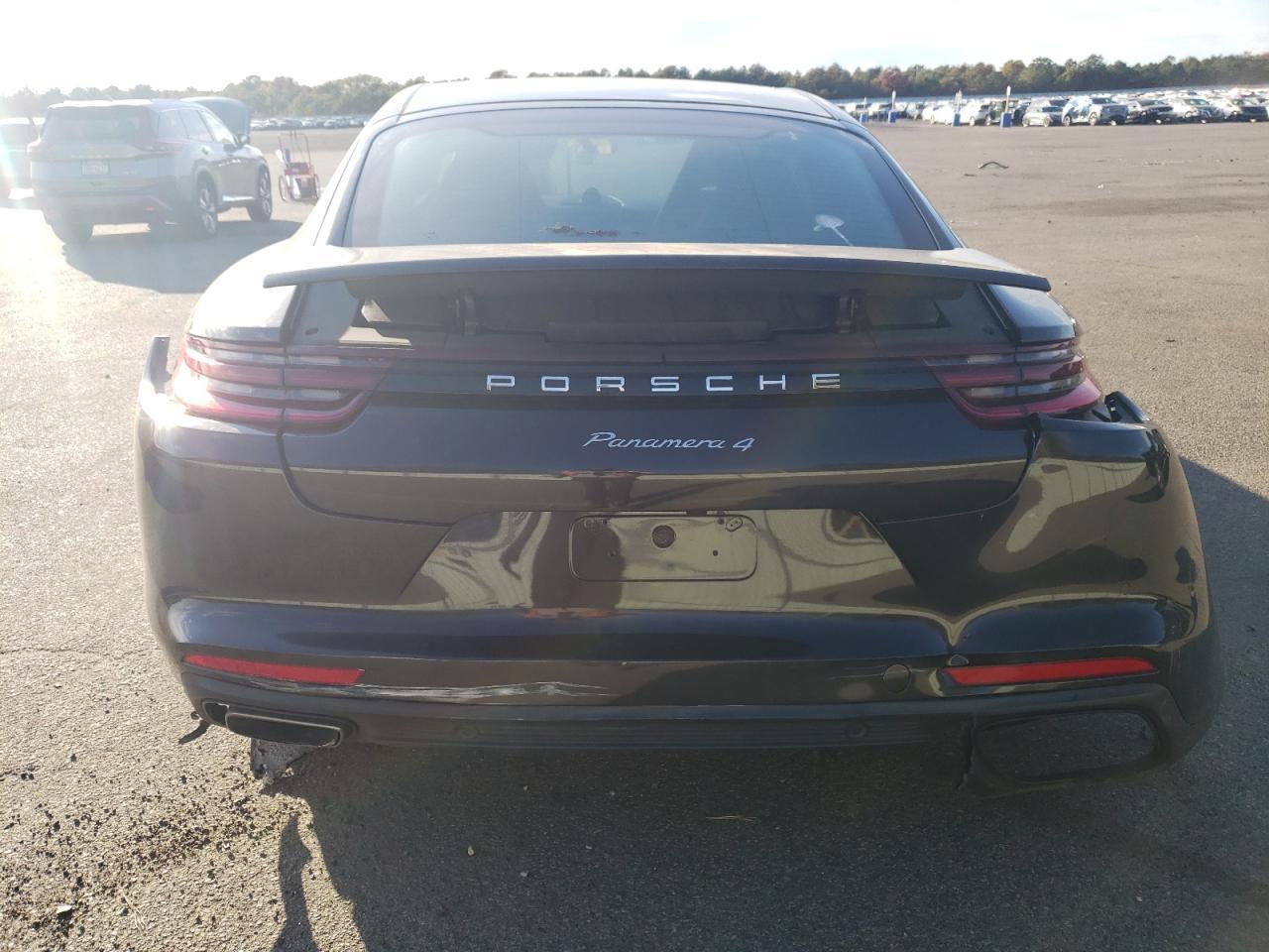 2018 PORSCHE PANAMERA 4 - Фото 6