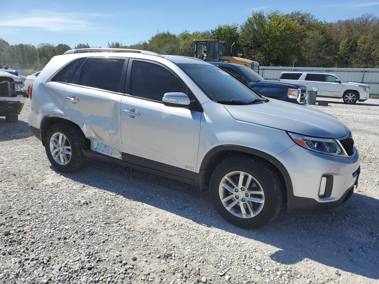 2015 KIA SORENTO LX - Image 4
