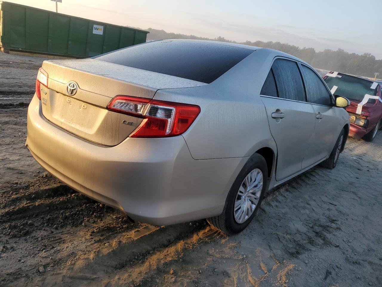 2014 TOYOTA CAMRY L - Image 3