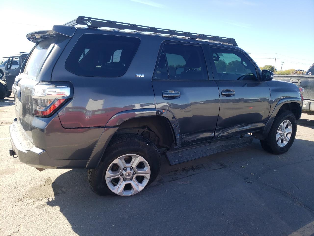 2017 TOYOTA 4RUNNER SR - Image 3