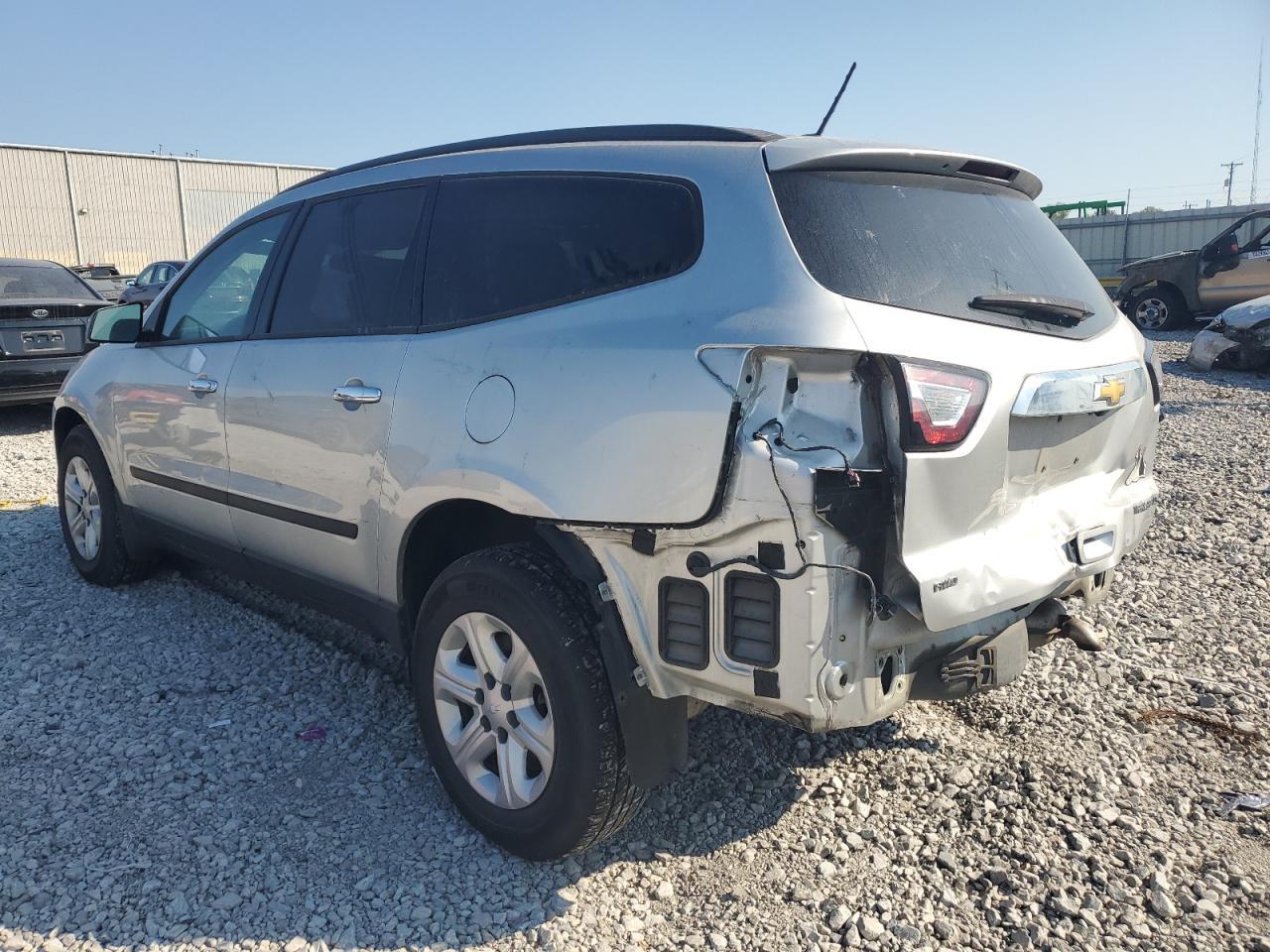 2015 CHEVROLET TRAVERSE L - Image 2