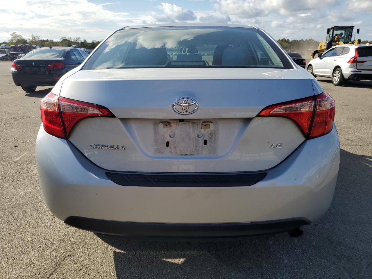 2019 TOYOTA COROLLA L - Image 6