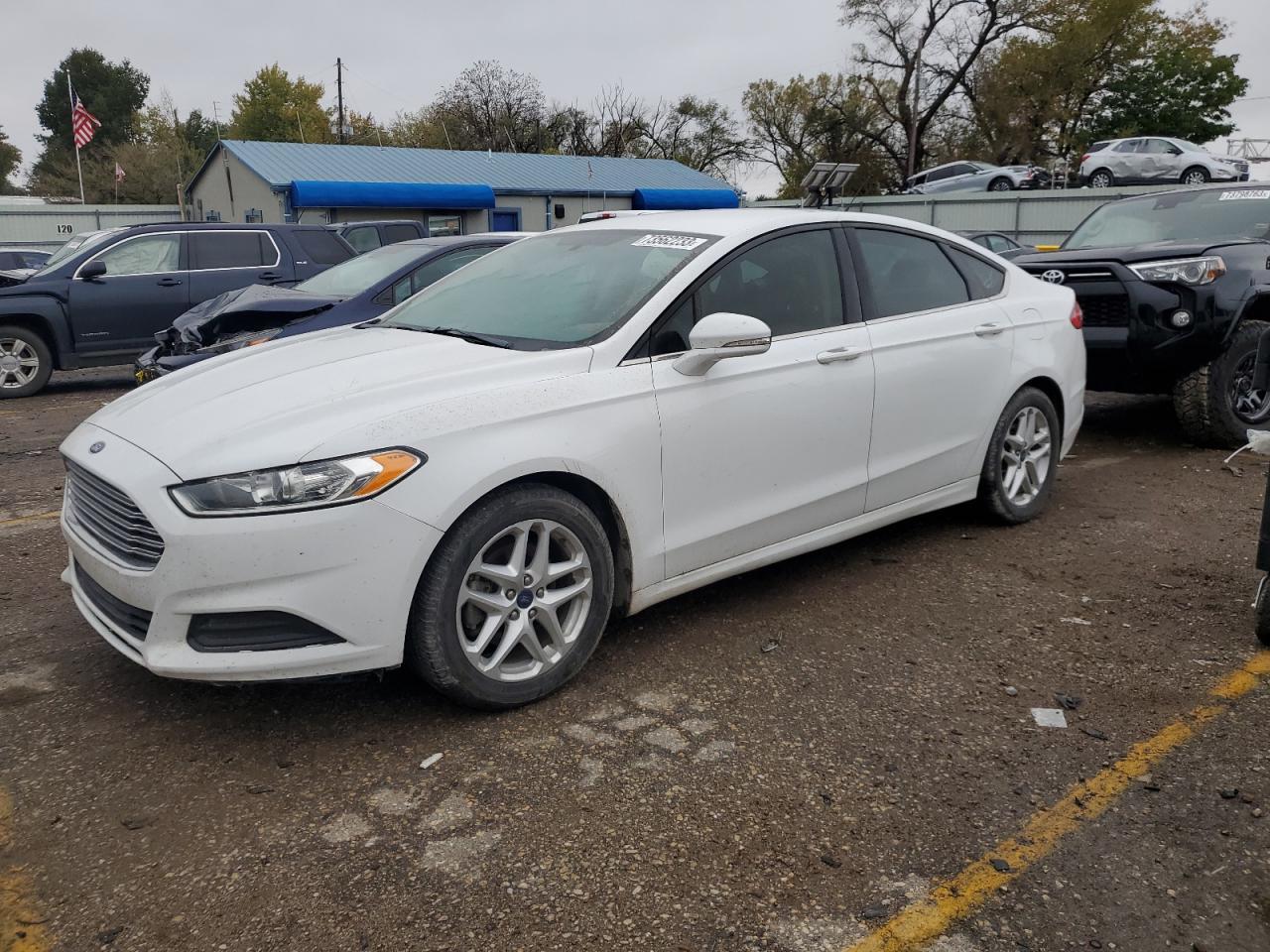 2016 FORD FUSION SE car image